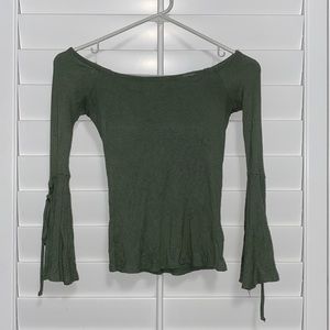 Off the shoulder Green long sleeve